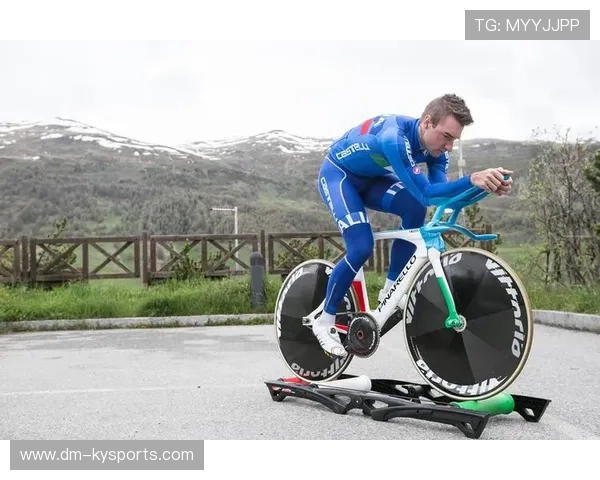 埃利亚·维维亚尼在场地自行车全能中夺金，维利亚轿车